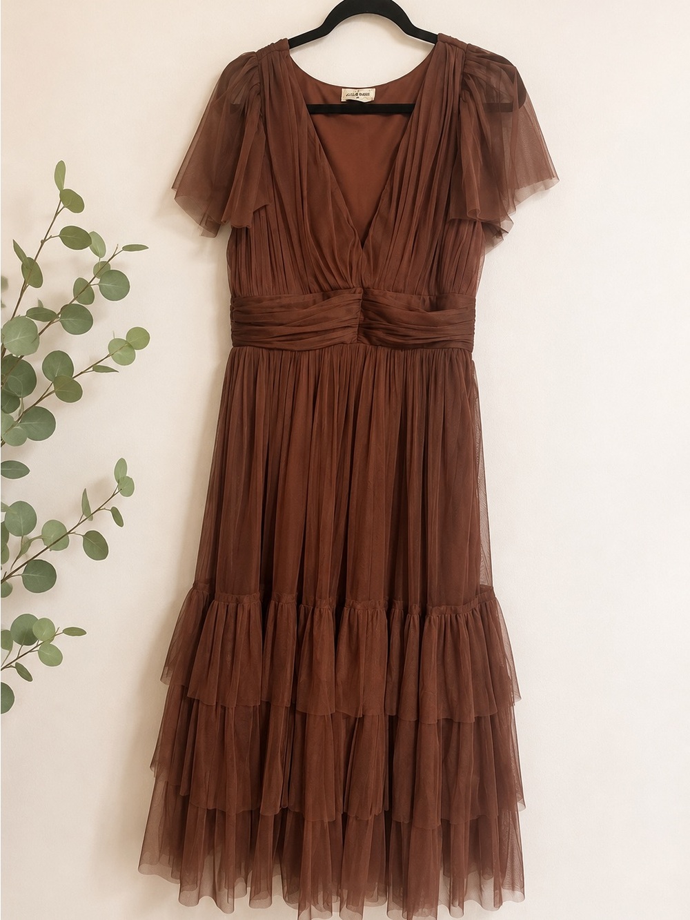 Lace and Beads Brown Tulle
Midi Formal Dress